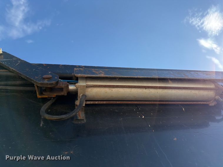 image for item FK3131 2013 Kenworth T800 dump truck