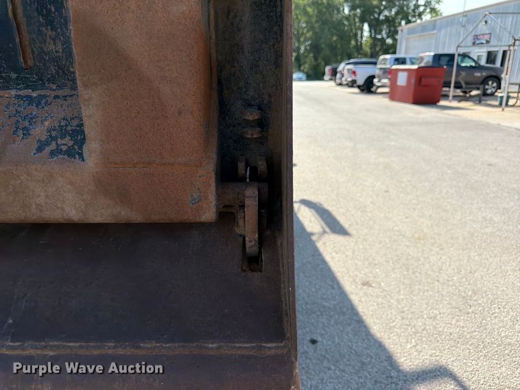 image for item FK3131 2013 Kenworth T800 dump truck