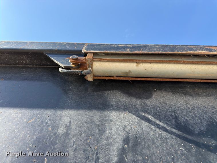 image for item FK3131 2013 Kenworth T800 dump truck