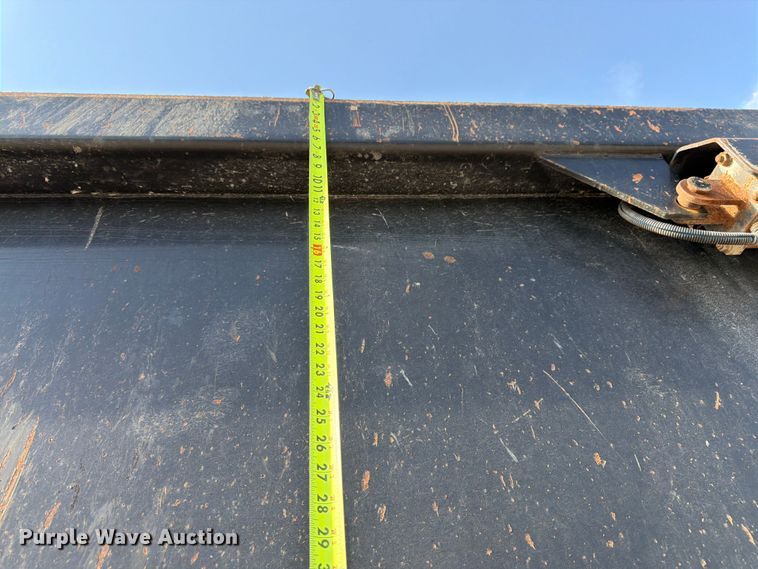image for item FK3131 2013 Kenworth T800 dump truck