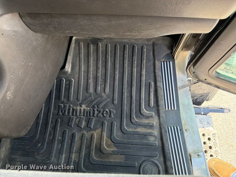 image for item FK3131 2013 Kenworth T800 dump truck