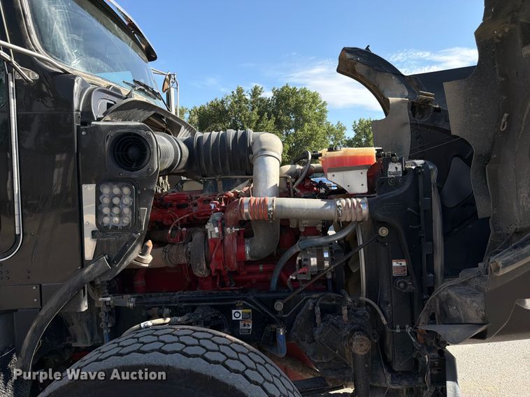 image for item FK3131 2013 Kenworth T800 dump truck