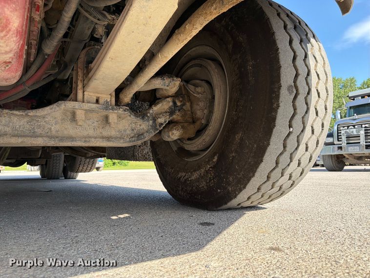 image for item FK3131 2013 Kenworth T800 dump truck