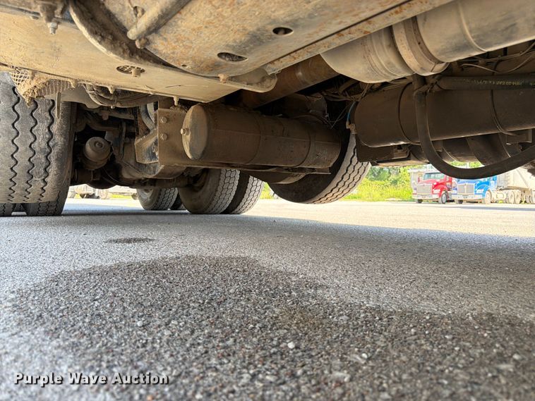 image for item FK3131 2013 Kenworth T800 dump truck