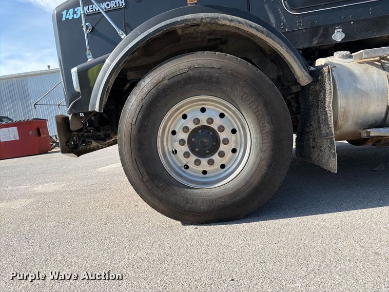 image for item FK3131 2013 Kenworth T800 dump truck