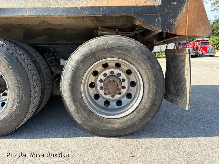 image for item FK3131 2013 Kenworth T800 dump truck