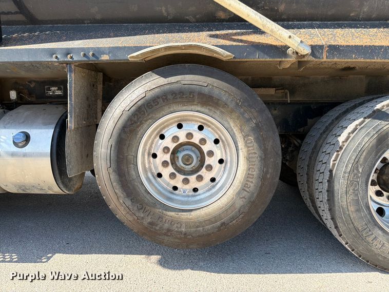 image for item FK3131 2013 Kenworth T800 dump truck