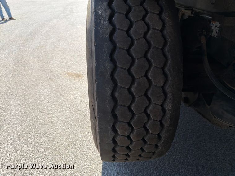 image for item FK3131 2013 Kenworth T800 dump truck