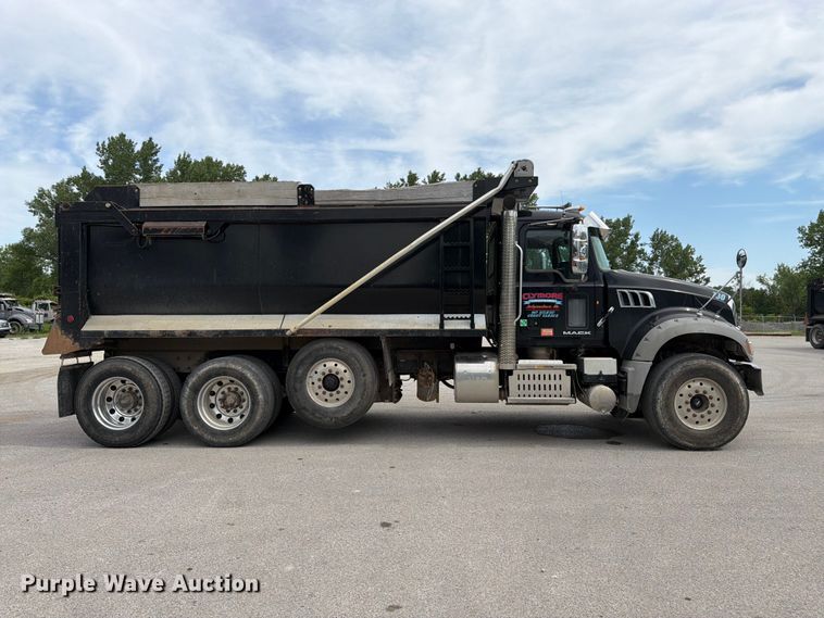 image for item FK3132 2015 Mack GU dump truck