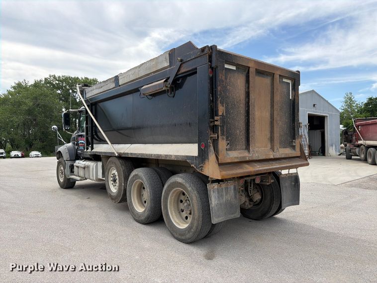 image for item FK3132 2015 Mack GU dump truck