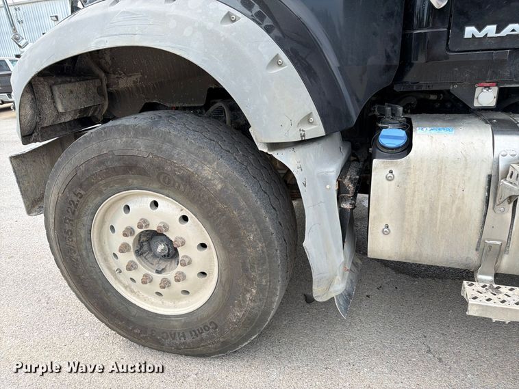 image for item FK3132 2015 Mack GU dump truck