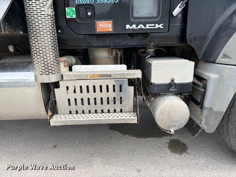 image for item FK3132 2015 Mack GU dump truck
