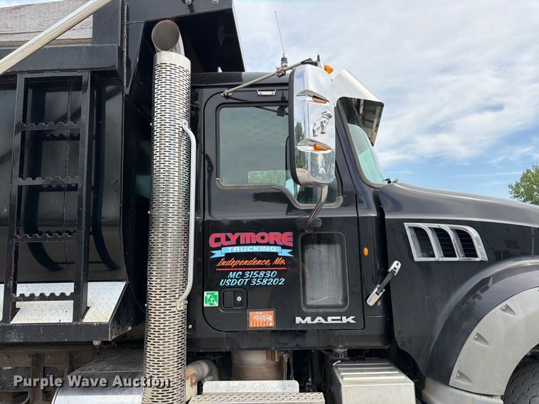 image for item FK3132 2015 Mack GU dump truck