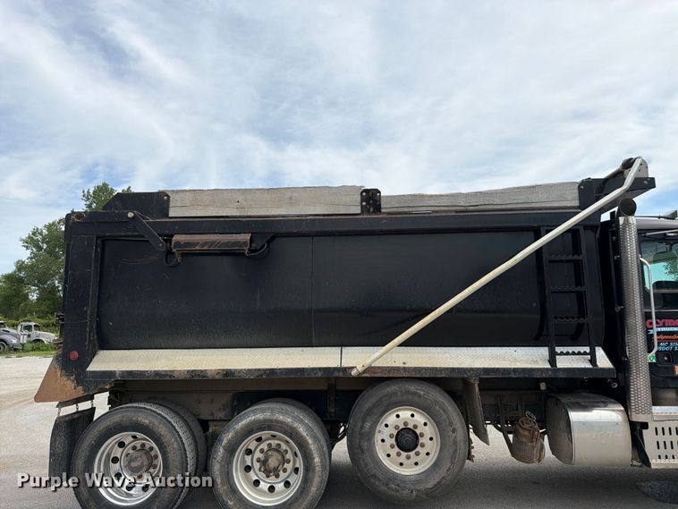 image for item FK3132 2015 Mack GU dump truck