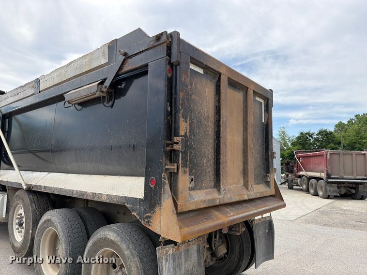 image for item FK3132 2015 Mack GU dump truck