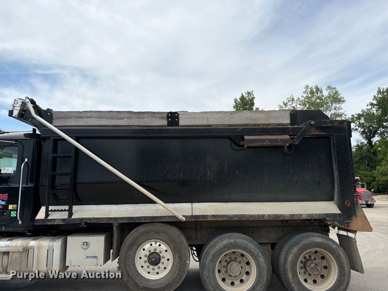 image for item FK3132 2015 Mack GU dump truck