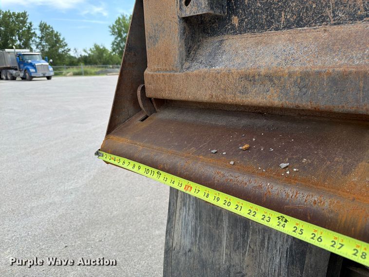 image for item FK3132 2015 Mack GU dump truck