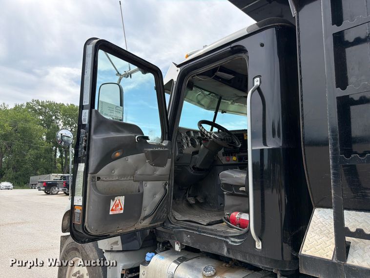 image for item FK3132 2015 Mack GU dump truck