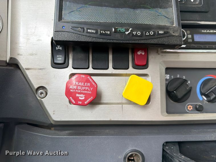 image for item FK3132 2015 Mack GU dump truck