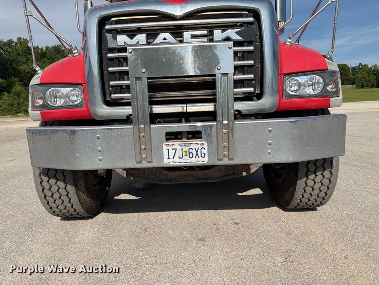 image for item FK3133 2014 Mack GU dump truck