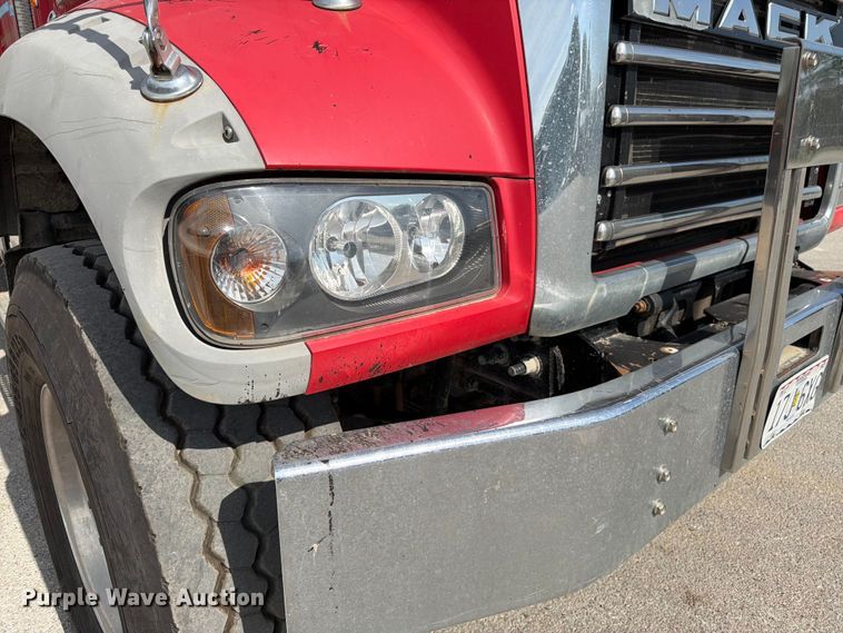 image for item FK3133 2014 Mack GU dump truck