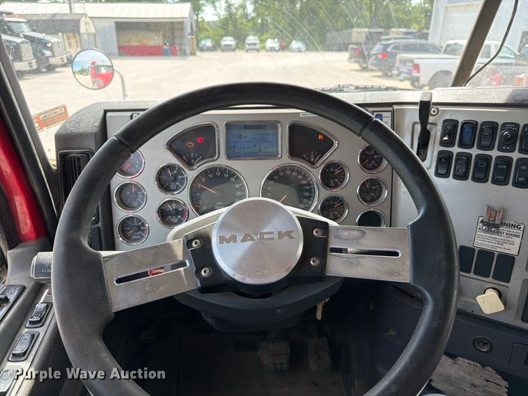 image for item FK3133 2014 Mack GU dump truck