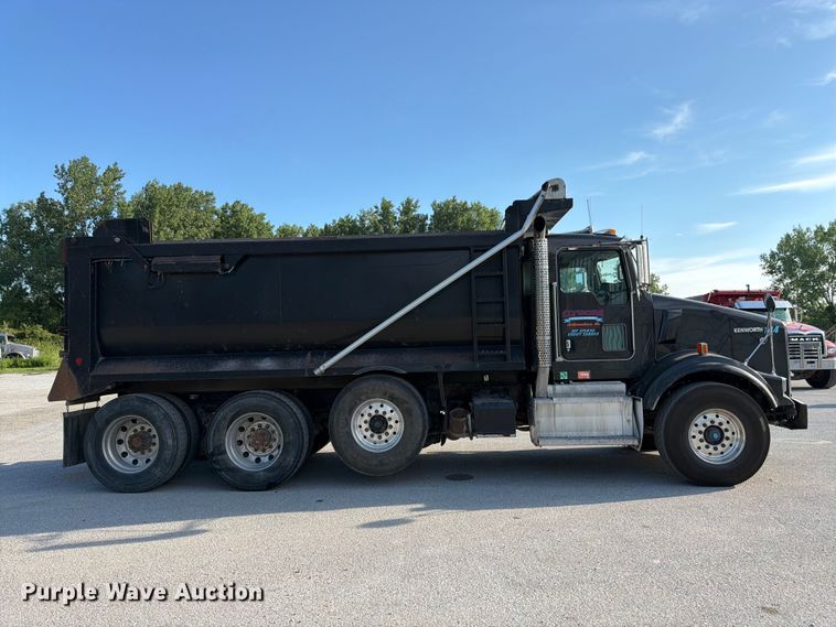 image for item FK3134 2013 Kenworth T800 