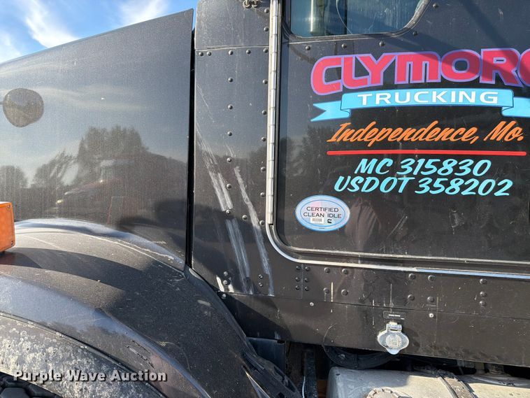 image for item FK3134 2013 Kenworth T800 