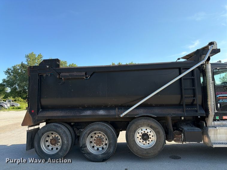 image for item FK3134 2013 Kenworth T800 