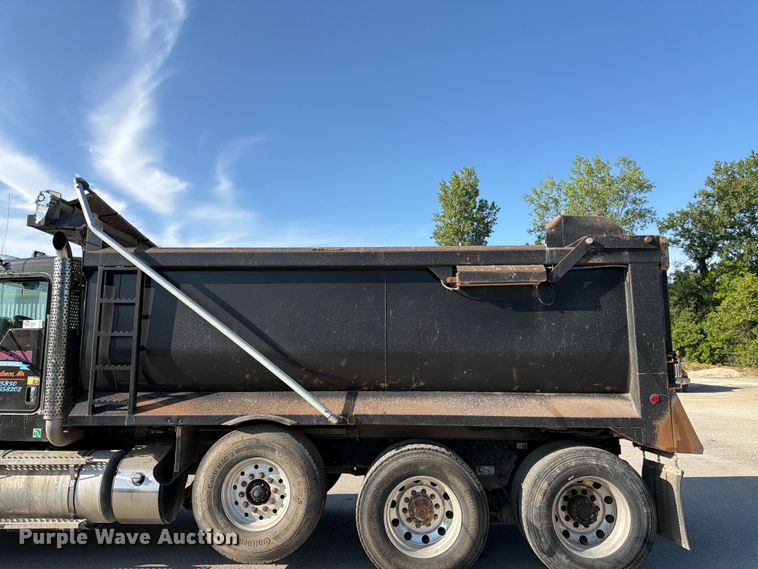 image for item FK3134 2013 Kenworth T800 