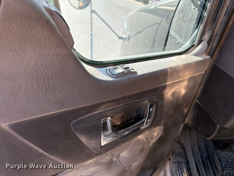 image for item FK3134 2013 Kenworth T800 