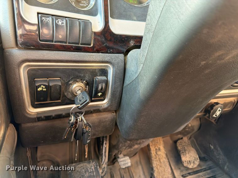 image for item FK3134 2013 Kenworth T800 