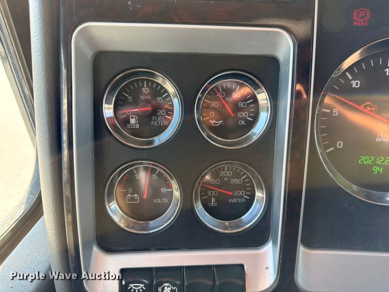 image for item FK3134 2013 Kenworth T800 