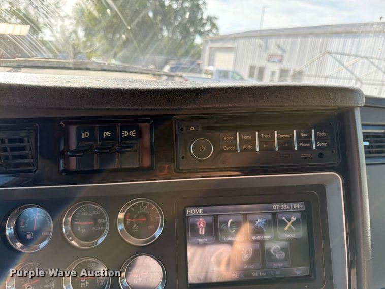 image for item FK3134 2013 Kenworth T800 