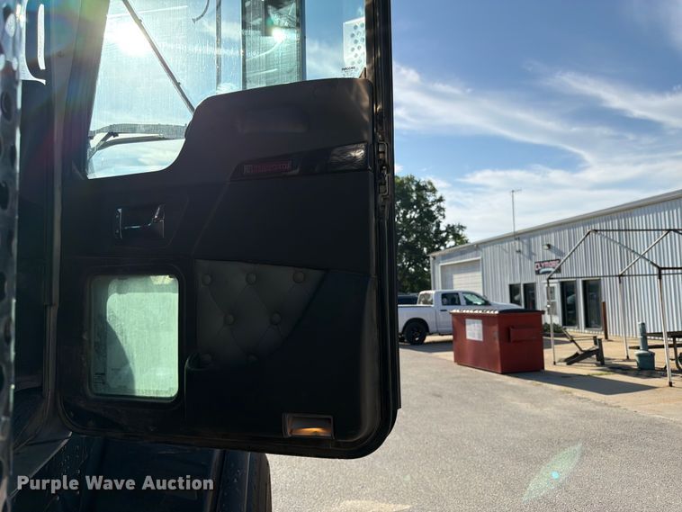 image for item FK3134 2013 Kenworth T800 