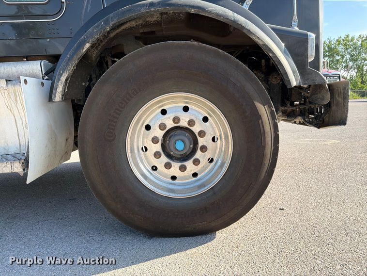 image for item FK3134 2013 Kenworth T800 
