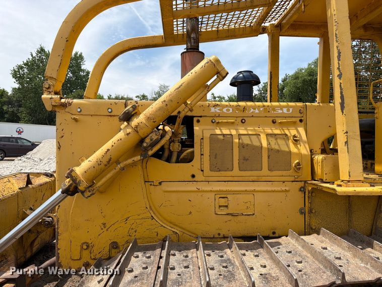 image for item FK3135 1992 Komatsu D68E dozer