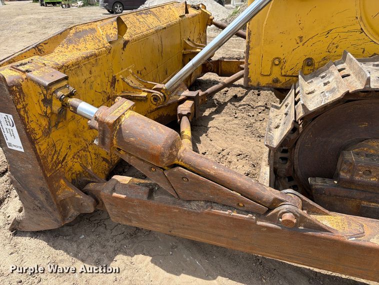 image for item FK3135 1992 Komatsu D68E dozer