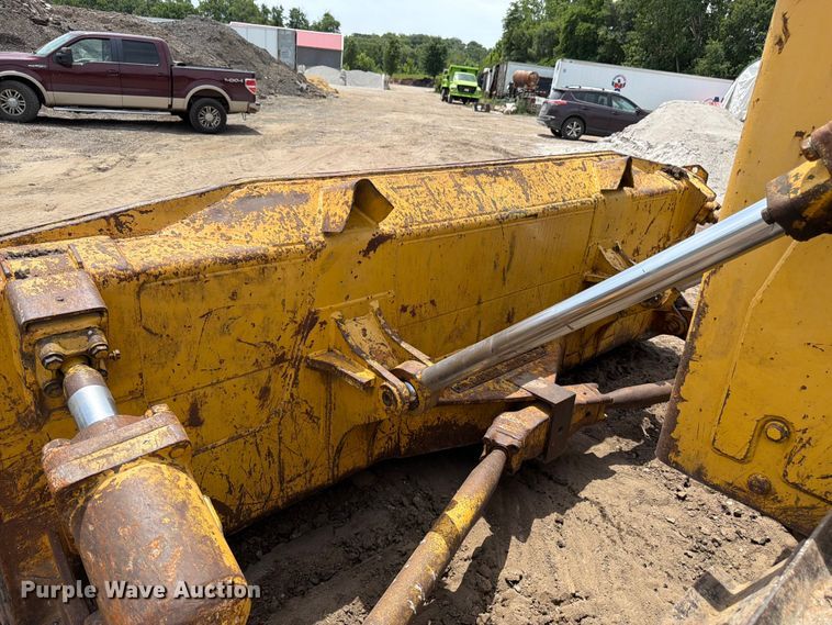 image for item FK3135 1992 Komatsu D68E dozer