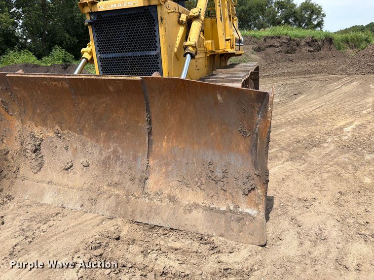 image for item FK3135 1992 Komatsu D68E dozer