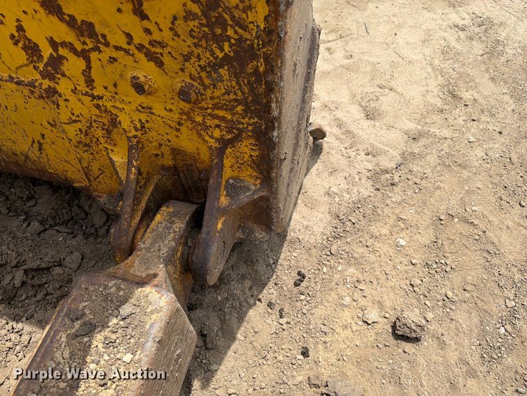 image for item FK3135 1992 Komatsu D68E dozer