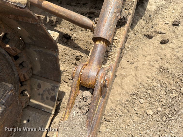 image for item FK3135 1992 Komatsu D68E dozer