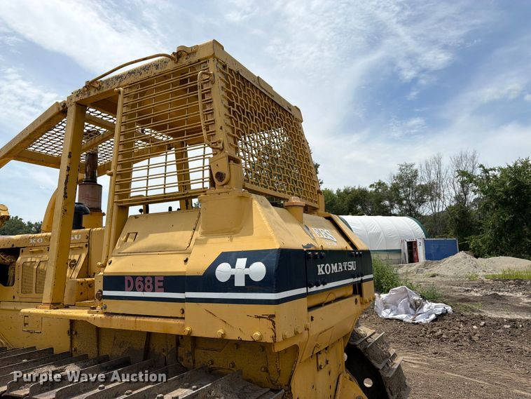 image for item FK3135 1992 Komatsu D68E dozer