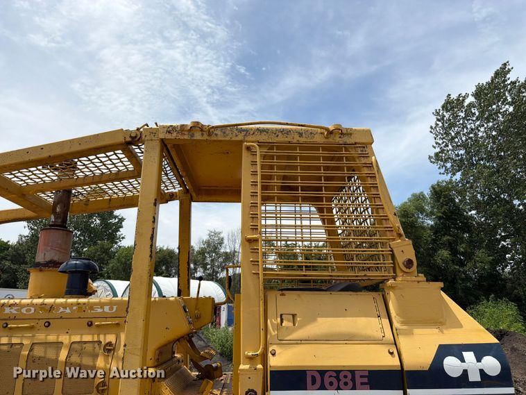 image for item FK3135 1992 Komatsu D68E dozer