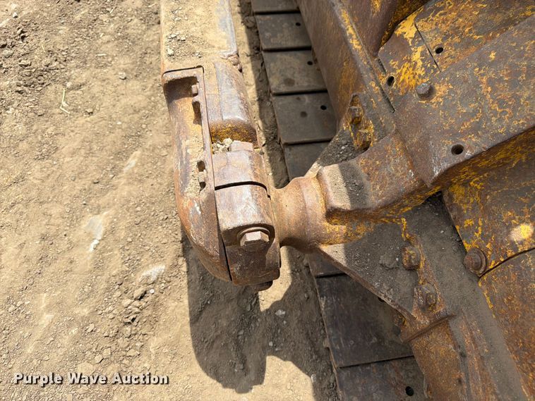 image for item FK3135 1992 Komatsu D68E dozer