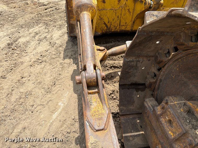 image for item FK3135 1992 Komatsu D68E dozer