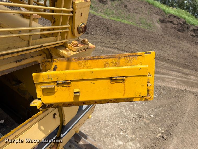 image for item FK3135 1992 Komatsu D68E dozer