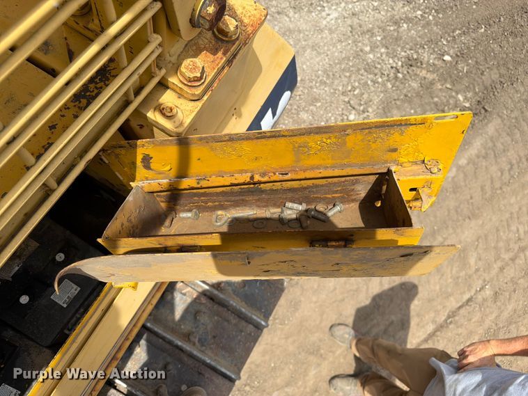 image for item FK3135 1992 Komatsu D68E dozer