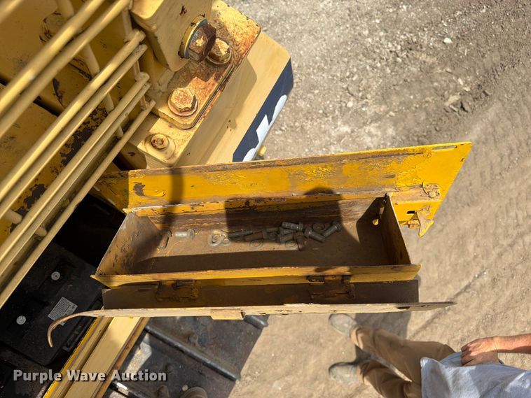 image for item FK3135 1992 Komatsu D68E dozer