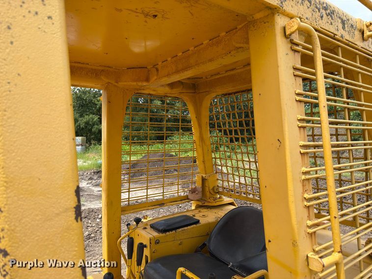 image for item FK3135 1992 Komatsu D68E dozer